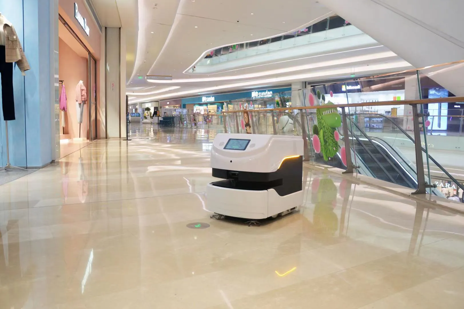 Що таке домашній робот? Класифікація домашніх роботів та їх впровадження функцій